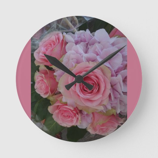 Pastel Rose and Hydrangea Flowers Wall Clock ラウンド壁時計 (正面)
