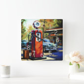 Pastel Sketch Vintage Gas Station Cars スクエア壁時計 (ホーム)