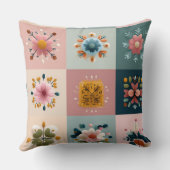 Pastel Snowflake & Floral Patchwork Throw Pillow – クッション (裏面)