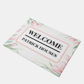 Pastel Tulip Border Personalized ドアマット (アングル)