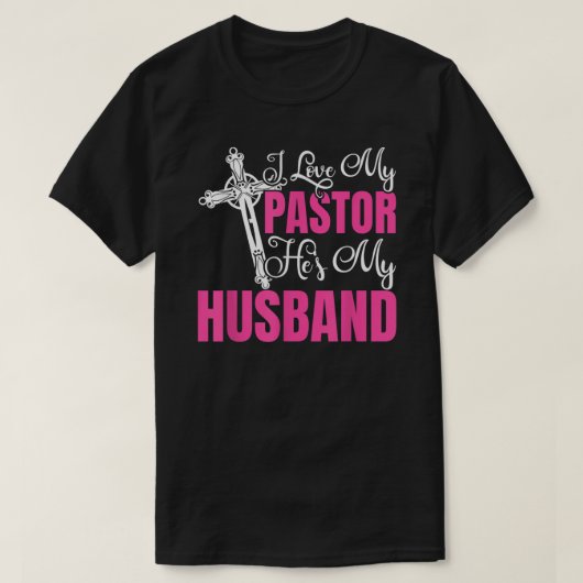 Pastor Wife Funny Christian Church Anniversary App Tシャツ (デザイン正面)