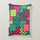 patchwork background with different patterns アクセントクッション (裏面(縦))