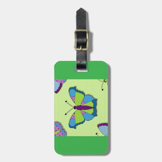 Patchwork Butterfly Pattern on Green ラゲッジタグ (正面縦)