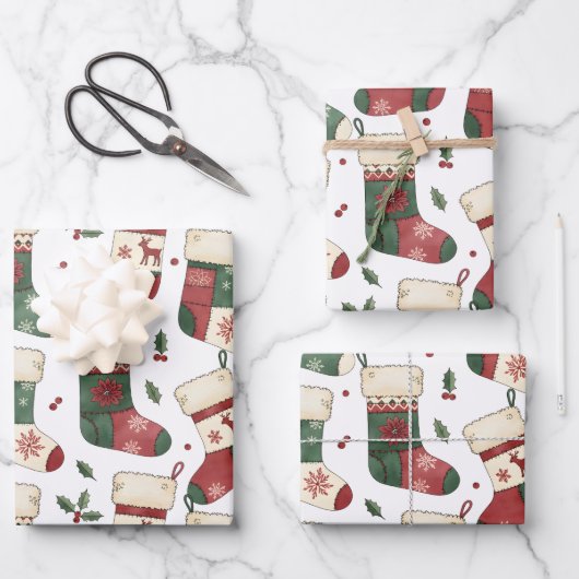 Patchwork Christmas Stockings Red Green White ラッピングペーパーシート (正面)