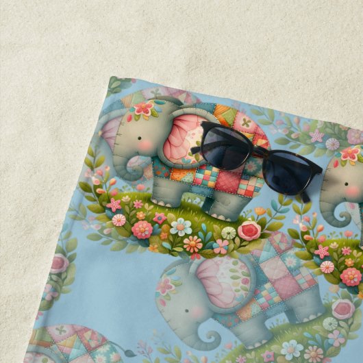Patchwork Elephant Floral Meadow Charm ビーチタオル (インサイチュ)
