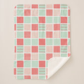 Patchwork Style Red and Blue Squares Pattern シェルパブランケット (正面)