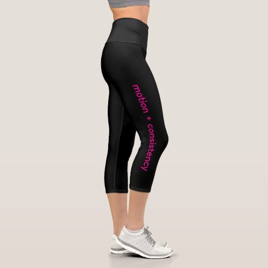 Path of the Flat Foot capri yoga pants カプリレギンス (右)