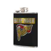 Pathfinder Badge- “Pathfinder” Flask フラスク (左)
