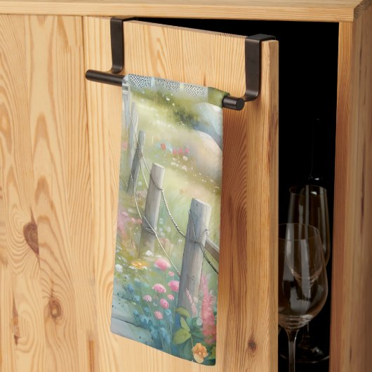 Pathway to the Lighthouse Coastal Cottage キッチンタオル (三つ折り)