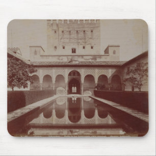 Patio de los Arrayanes、アルハンブラ、c.1875-80 (セピア色 マウスパッド