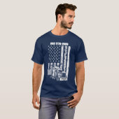 Patriotic 4th of July Tractor Trailer & US Flag Tシャツ (正面フル)