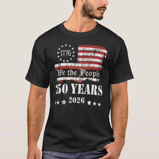 Patriotic America 250th  Vintage Flag Distressed  Tシャツ (正面)