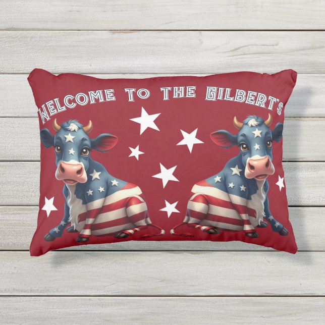 Patriotic American Flag Cow Illustration アウトドアクッション (正面)