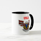 Patriotic Bald Eagle Flying Design マグカップ (正面右)
