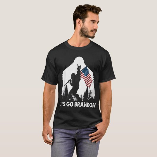 Patriotic Bigfoot Adventure Design Tシャツ (正面フル)