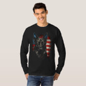 Patriotic Black German Shepherd American Flag Dog Tシャツ (正面フル)
