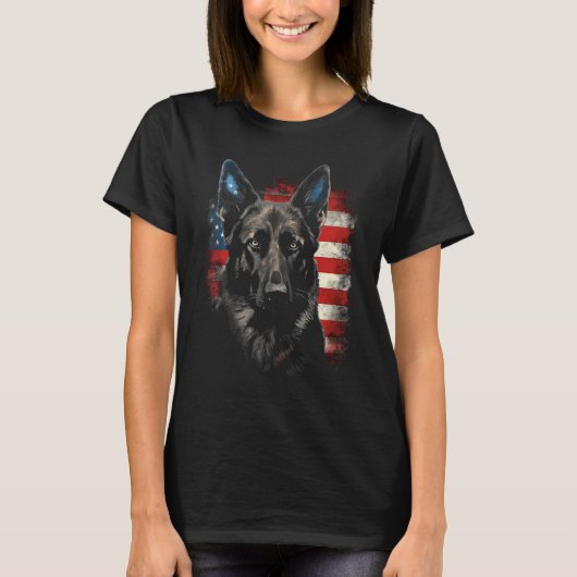 Patriotic Black German Shepherd American Flag Dog Tシャツ (正面)