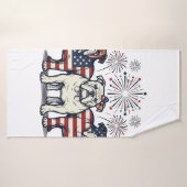 Patriotic Bulldog Fireworks Vintage Engraving Desi バスタオル (バスタオル)