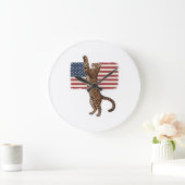 Patriotic Cat American Flag Vintage Vector Design_ ラージ壁時計 (ホーム)