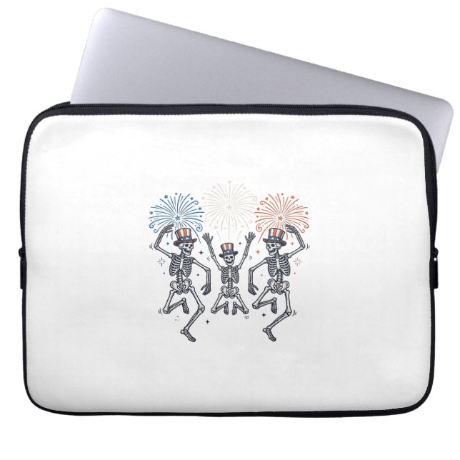 Patriotic Dancing Skeleton Fireworks Vintage Shirt ラップトップスリーブ (正面)