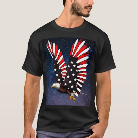 Patriotic Eagle T-Shirt – Bold American Spirit in Tシャツ (正面)
