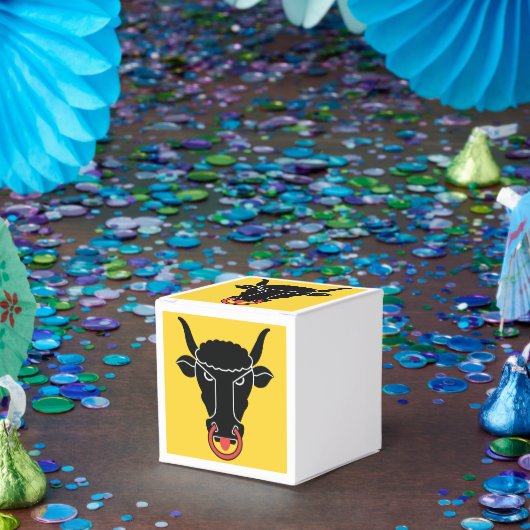 Patriotic favor box with Flag of Uri, Switzerland フェイバーボックス (パーティー)