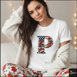 Patriotic Floral Letter P Wreath Design Tシャツ