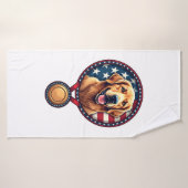 Patriotic Golden Retriever Medal Vintage Tee 3 バスタオル (バスタオル)