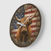Patriotic Highland Cow American Flag Rustic ラージ壁時計 (傾斜)