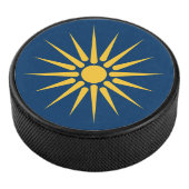 Patriotic hockey puck with flag of Macedonia アイスホッケーパック (3/4)