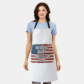 Patriotic Husband Daddy Protector Hero Flag Shirt  エプロン (着用した状態)