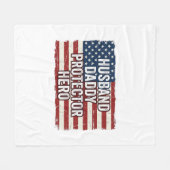 Patriotic Husband Daddy Protector Hero Flag Shirt  フリースブランケット (正面(横))