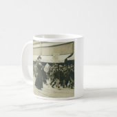 PATRIOTIC Mug – マザージョーンズ – 引用文. コーヒーマグカップ (正面左)