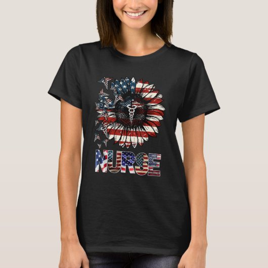 Patriotic Nurse 4th Of July American Flag Sunflowe Tシャツ (正面)