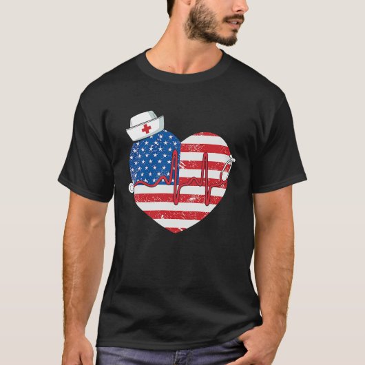 Patriotic RN LPN CNA American Flag July 4th Nurse Tシャツ (正面)
