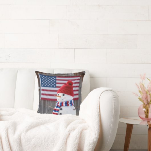 Patriotic Snowman With American Flag クッション (ソファ)