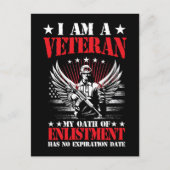 Patriotic Soldier Holding US Flag Postcard シーズンポストカード (正面)