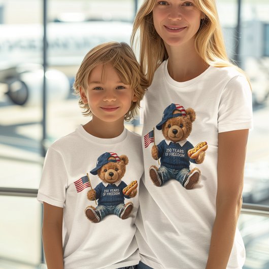 Patriotic Teddy Bear| 250 Years of Freedom  Tシャツ