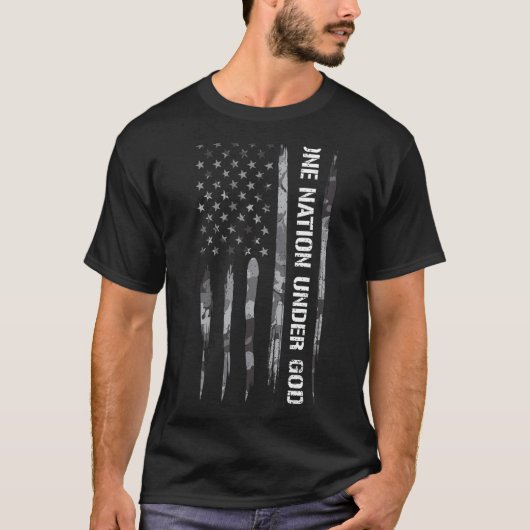 Patriotism One Nation Under God   American Flag Tシャツ (正面)