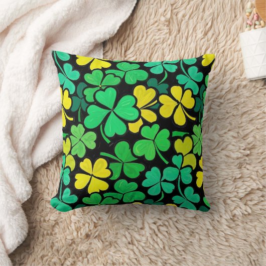 Pattern St. Patrick's Day Clovers クッション (ブランケット)