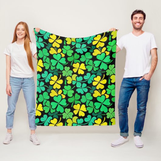 Pattern St. Patrick's Day Clovers フリースブランケット (インサイチュ)