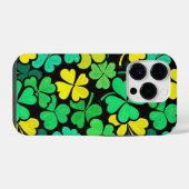 Pattern St. Patrick's Day Clovers  iPhoneケース (裏面横)