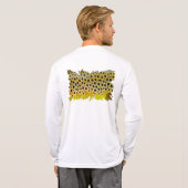 Patterwear©のはえの魚釣りによる"ブラウン・トラウト" Tシャツ (裏面フル)
