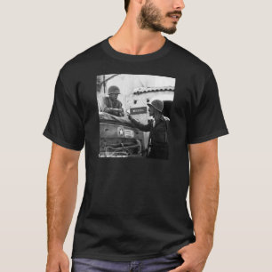 Pattonおよび大佐Lyle Bernard通常ジョージS. Tシャツ