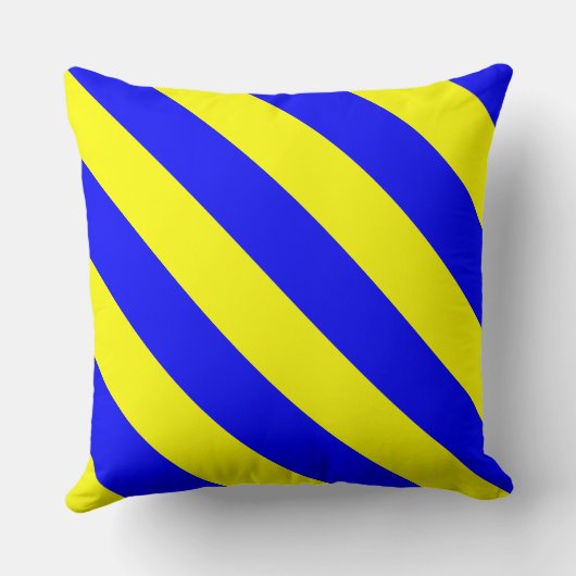 Paul McGehee "K - Kilo"海上国旗の枕 クッション (裏面)