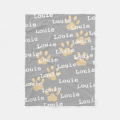 Pawはグレーの黄色いパーソナライズされた犬の名前を印刷 フリースブランケット (正面)