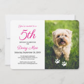 Pawプリントカラフルピンクのペット誕生日写真 招待状 (正面)