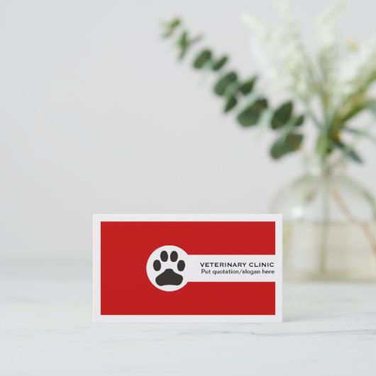 Paw and QR code red Vet/Veterinary Clinic 名刺 (スタンド正面)