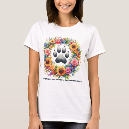 Paw Prints on Myハート-フローラリースPet Memorial Tシャツ (正面)