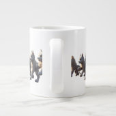Paw Prints Walking Around Mug Base Design ジャンボコーヒーマグカップ (裏面)
